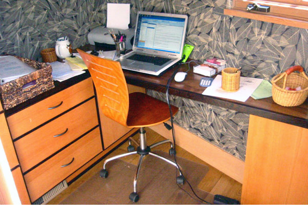 built-in-desk-Morning-Canyon-023