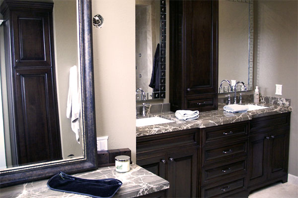 traditional-stained-master-vanity